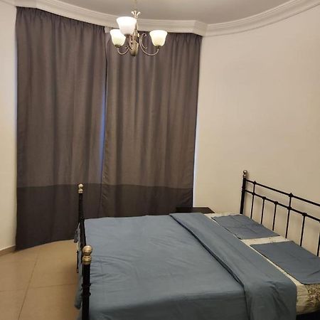 Furnished Studio Apartment Near Business Bay Metro Station Dubai Luaran gambar