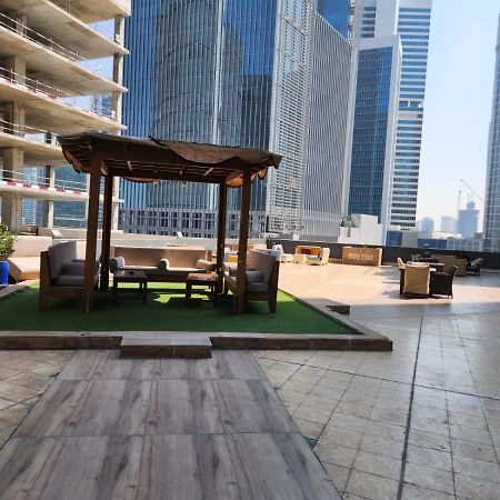 Furnished Studio Apartment Near Business Bay Metro Station Dubai Luaran gambar