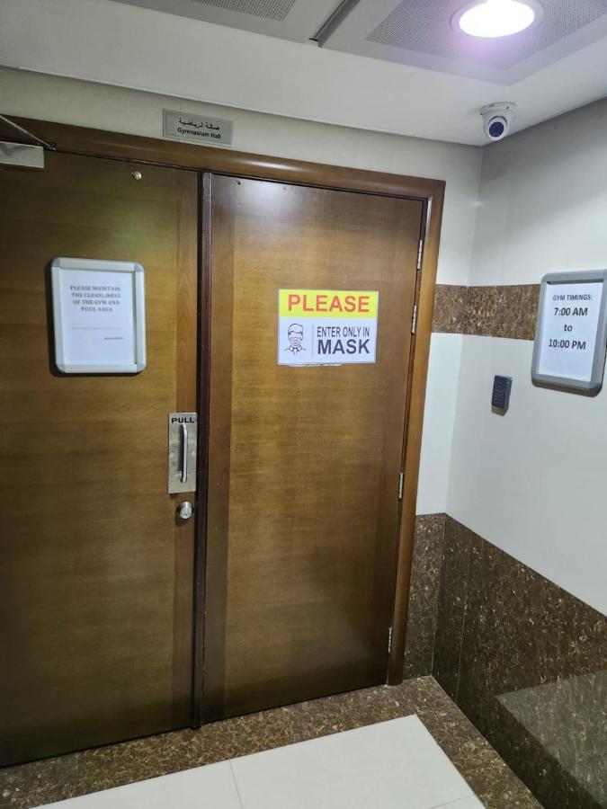 Furnished Studio Apartment Near Business Bay Metro Station Dubai Luaran gambar